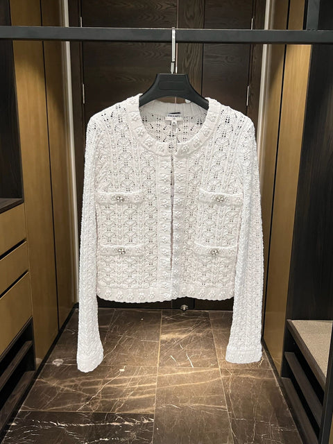 3D embossed knitted jacket